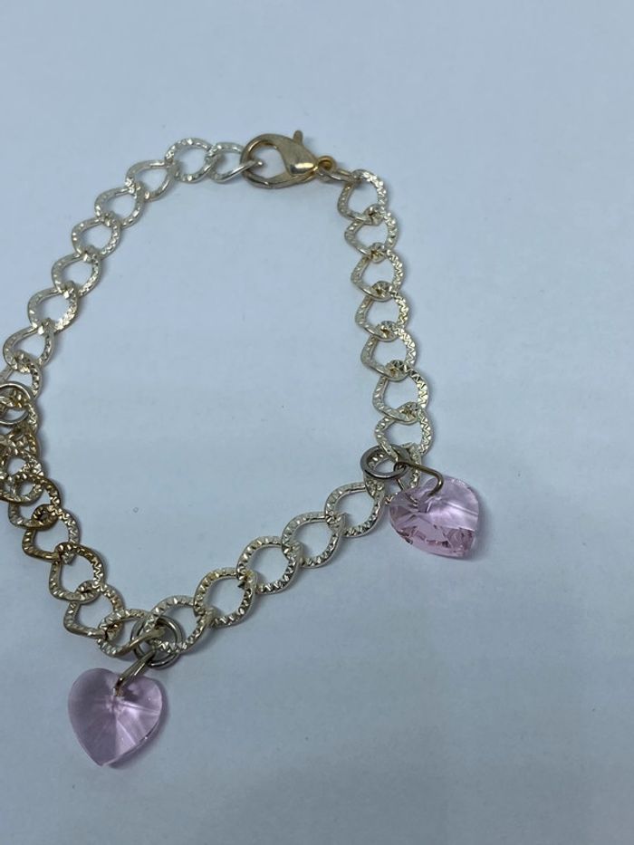 Bracelet fantaisie avec 3 coeurs rose pâle - photo numéro 2