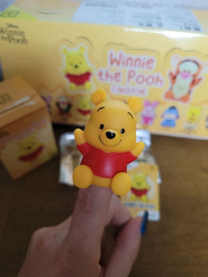 Figurine winnie pour doigt - photo numéro 3