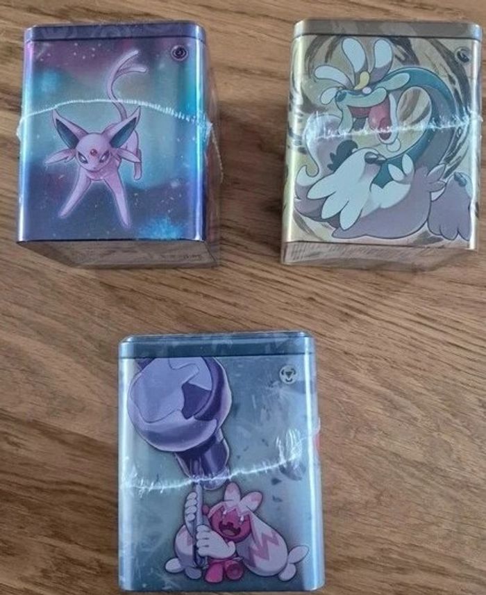 Lot Pokémon de 3 Tin Cube Mars 2024 Neuf Scellé Français Artset Rare - photo numéro 2