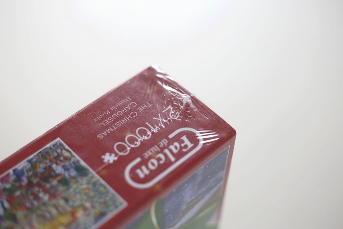 Puzzles neufs sous blister 2 x 1000 pièces "The Christmas Carousel" par Daniela Pirola - photo numéro 4