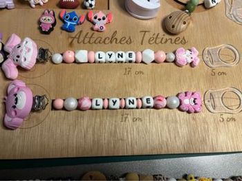 4 attaches tétine