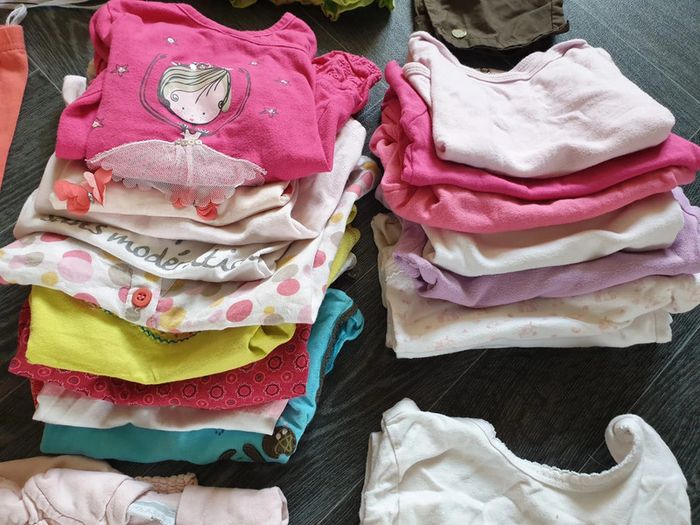 Lot de 32 vêtements été fille 12 mois - photo numéro 3