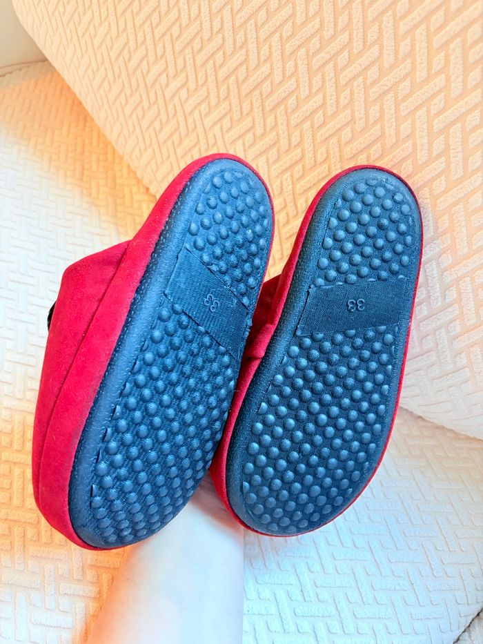 Pantoufles Minnie mouse Disney taille 33 fille neuve rouge - photo numéro 3