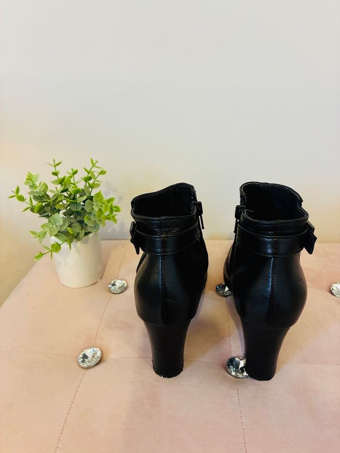 Bottines femme noir marque Salamander pointure 38 en très bon état - photo numéro 2