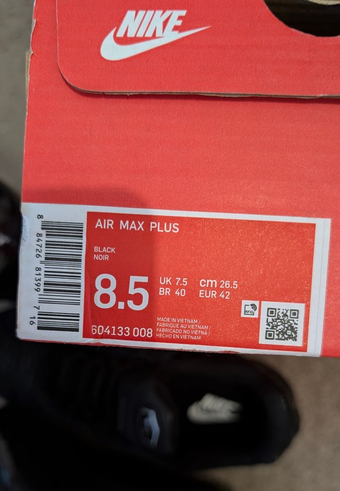 Nike Air Max Plus Triple Noir - photo numéro 7