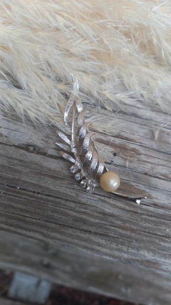 Broche vintage perle
