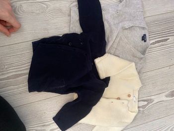 Lot 3 gilets 1 mois