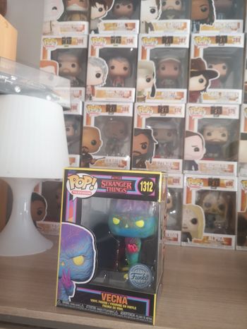 Funko pop Television Netflix Stranger Things 1312 Vecna Blacklight Glows