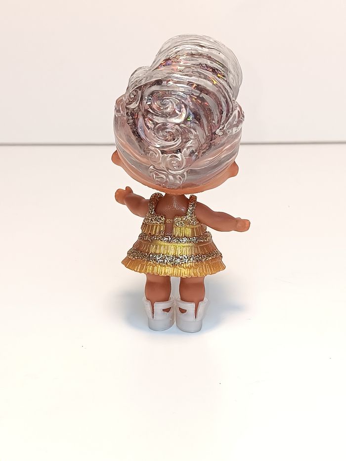 LOL Surprise Dolls Winter Disco Glitter
Poupée et ensemble compris Poupée et ensemble compris - photo numéro 2