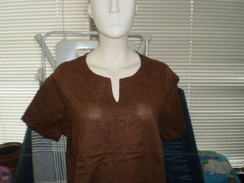tunique marron t 42 col tunisien pour l'été