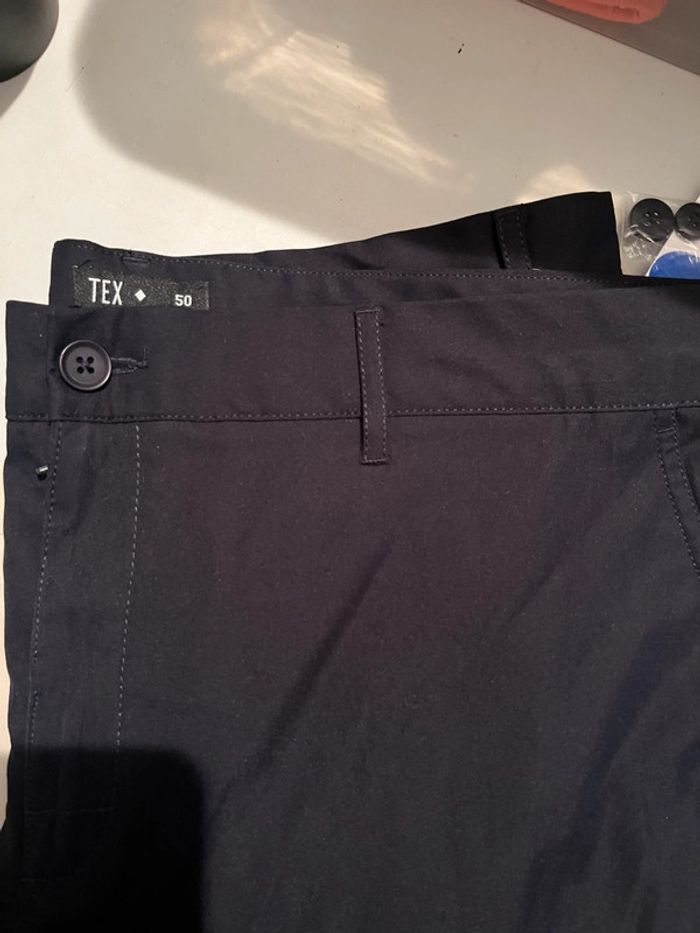 Très beau short chino marine pour homme - photo numéro 2