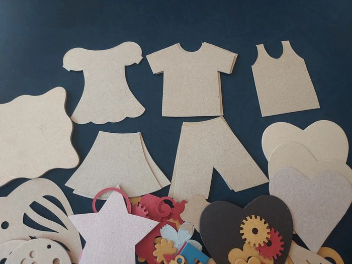 Lot de décorations pour scrapbooking en cartons - photo numéro 4