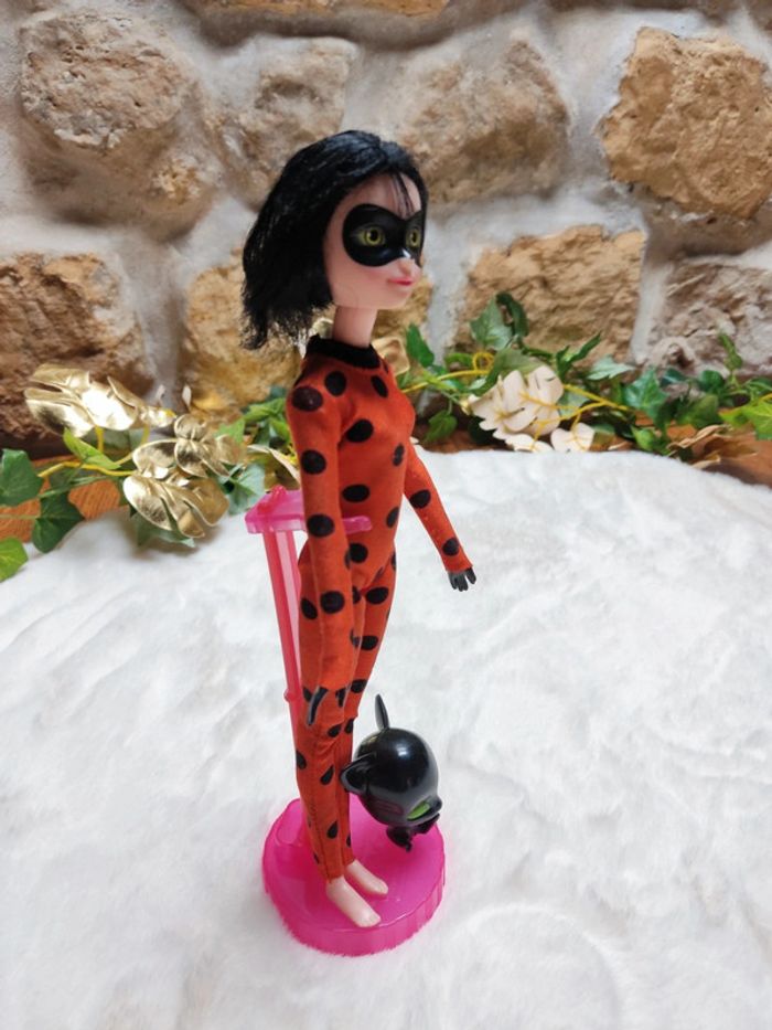 🐞 Poupée Miraculous et figurine chat noir🐞 - photo numéro 4