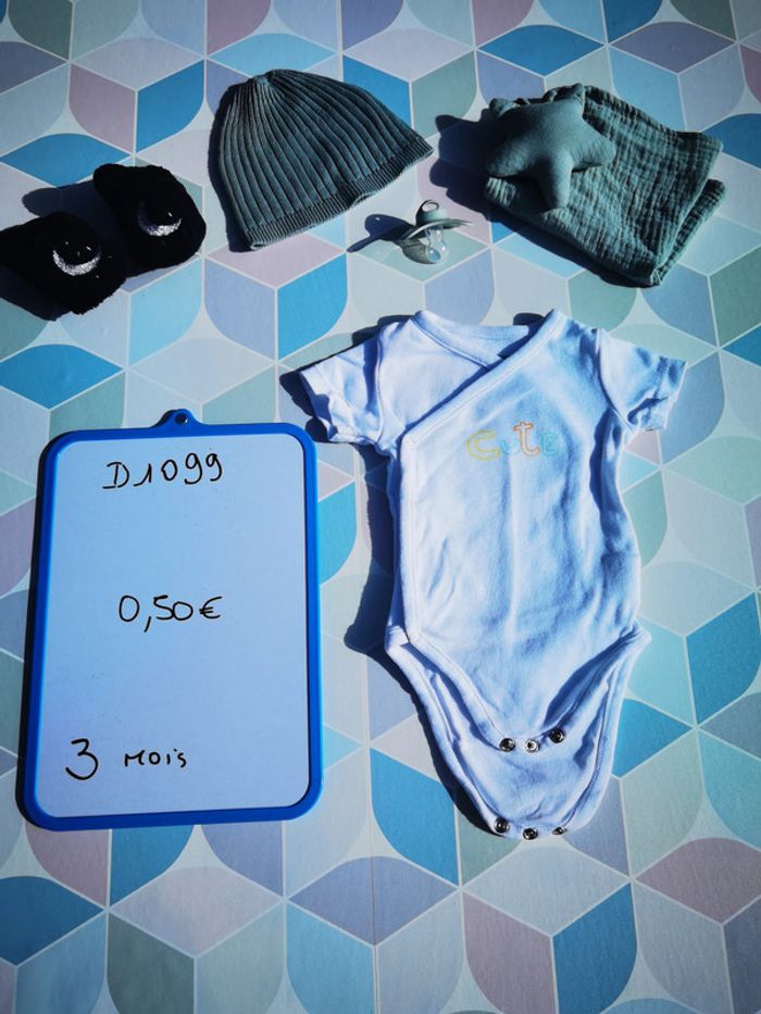 D1099 - body garçon 3 mois