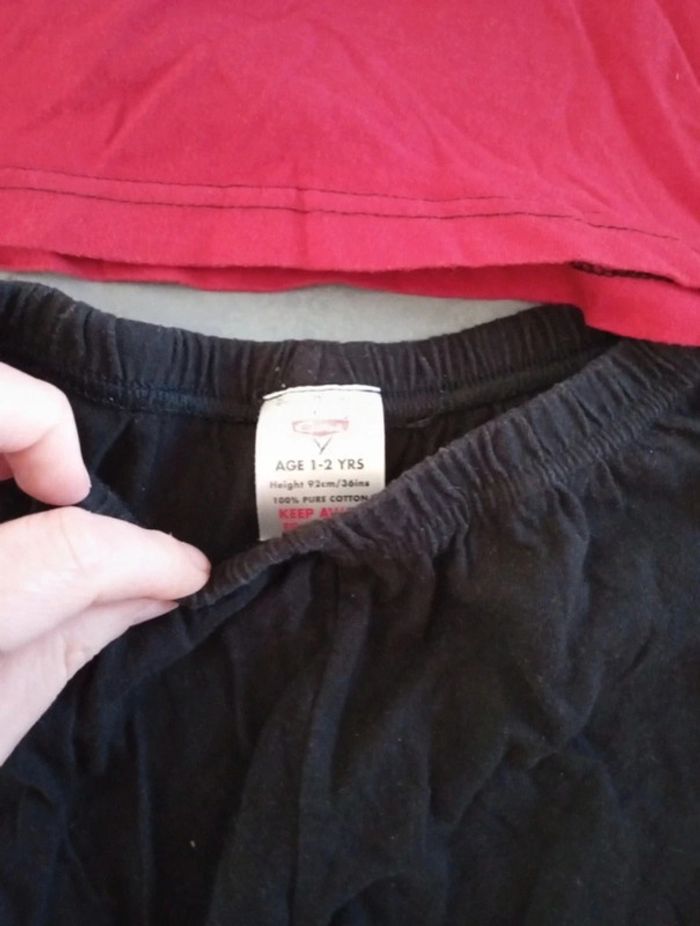 Pyjama Cars taille 1-2 ans en bon état - photo numéro 3
