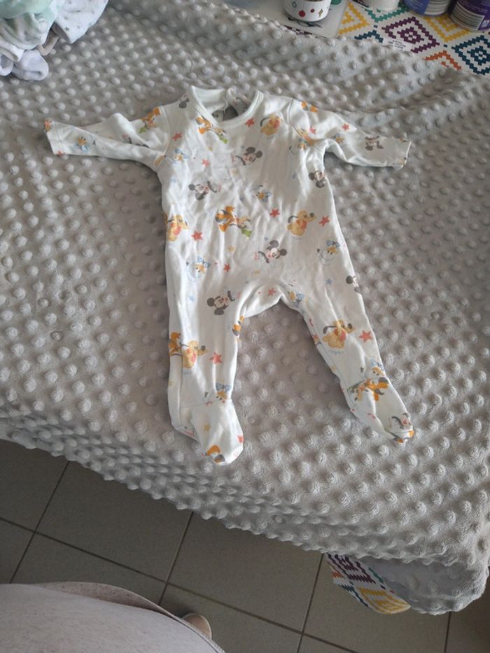 2 pyjamas 1 mois Disney Baby - photo numéro 2