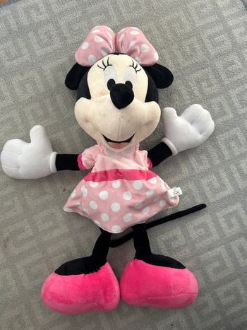 Peluche cache pyjama miney