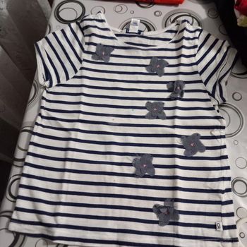 Thee shirt fille