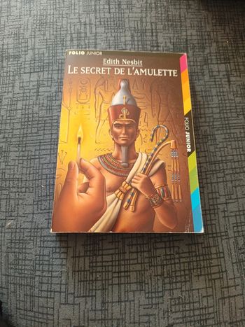Le secret de l'amulette