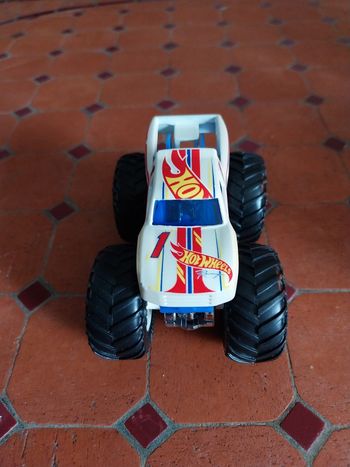Monster truck hotwheels