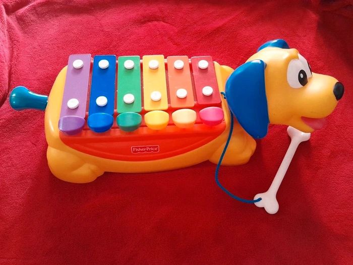 Chien piano Fisher Price. C1