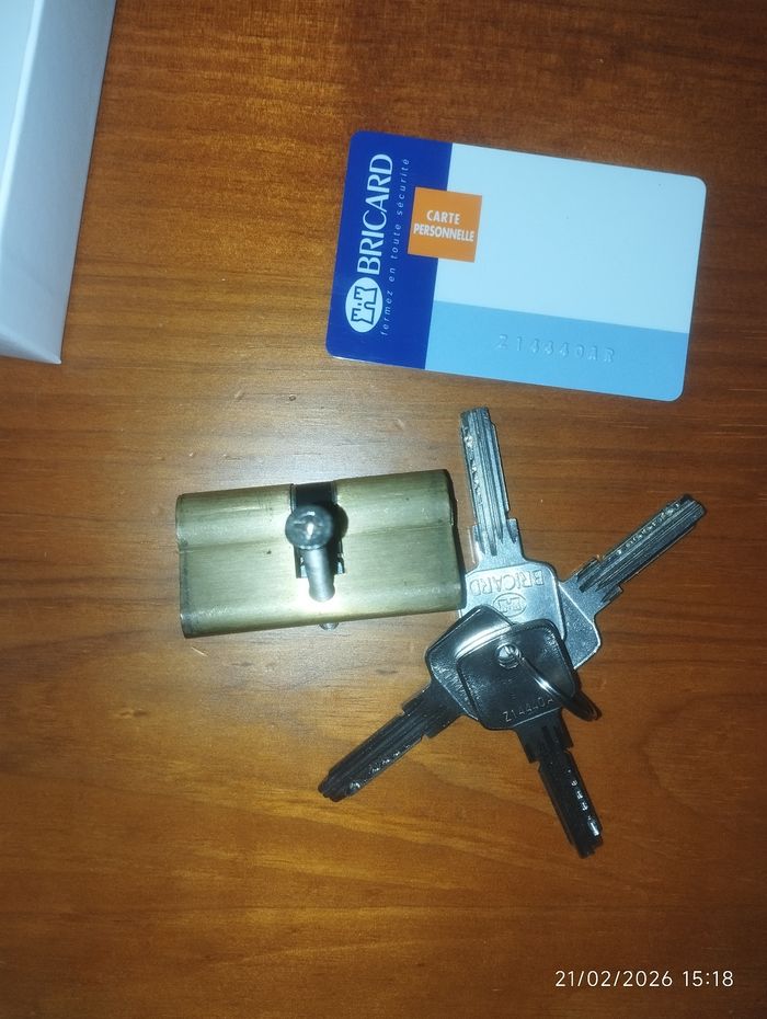 Quincaillerie porte - photo numéro 2