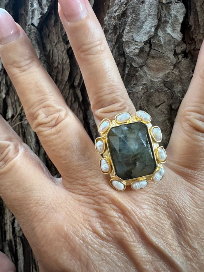 Grosse bague habaha Paris labradorite perles d’eaux douces acier inoxydable or