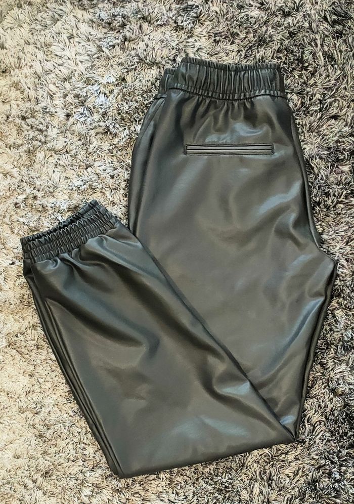Pantalon jogging simili cuir - photo numéro 2