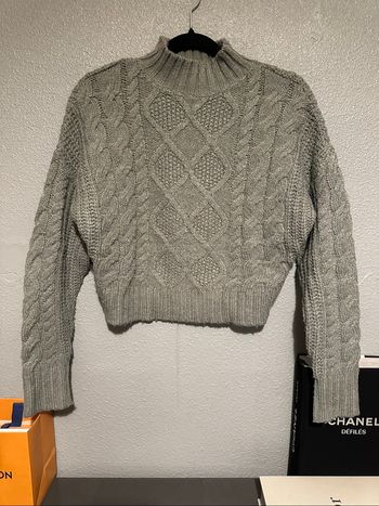 Pull gris maille torsadé