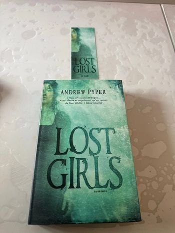Livre Lost girls - Andrew pyper / plus le marque page