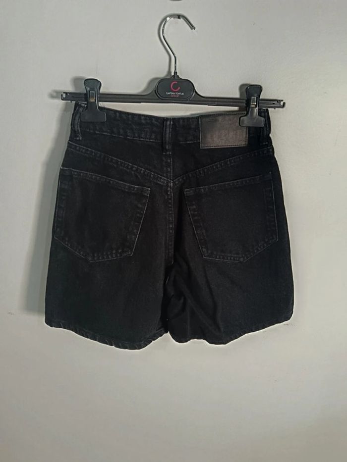 C10 short noir Zara 32 - photo numéro 2