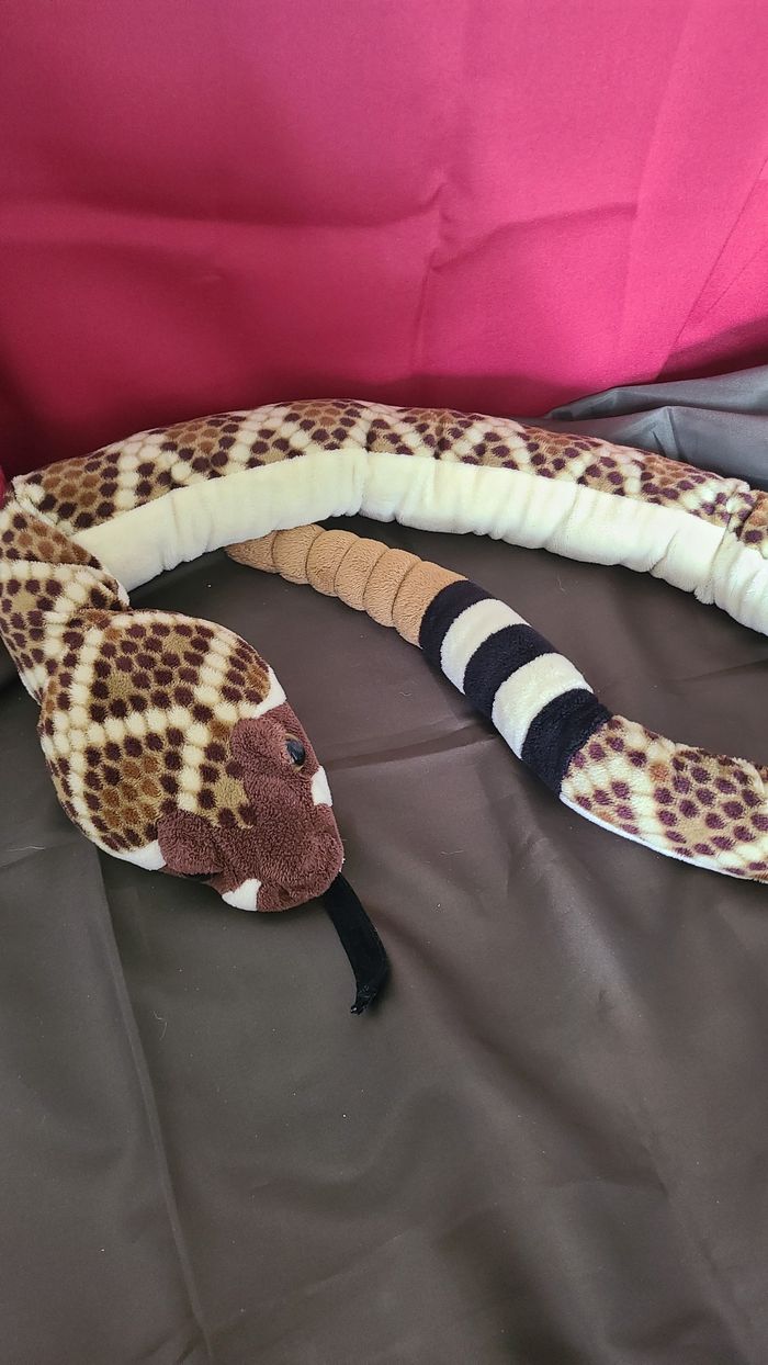 Wild Republic peluche Serpent à sonnette à dos de diamant 137 cm en peluche marron - photo numéro 3