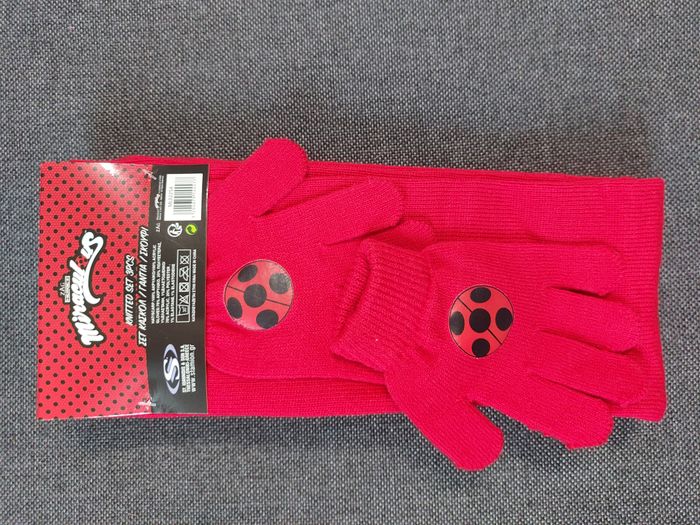 ensemble miraculous ladybug rouge bonnet gants écharpe tu - photo numéro 2