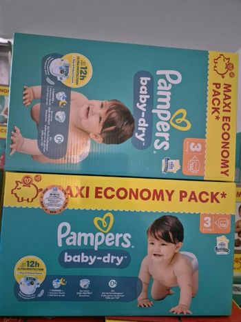 2 cartons de couches pampers taille 3
