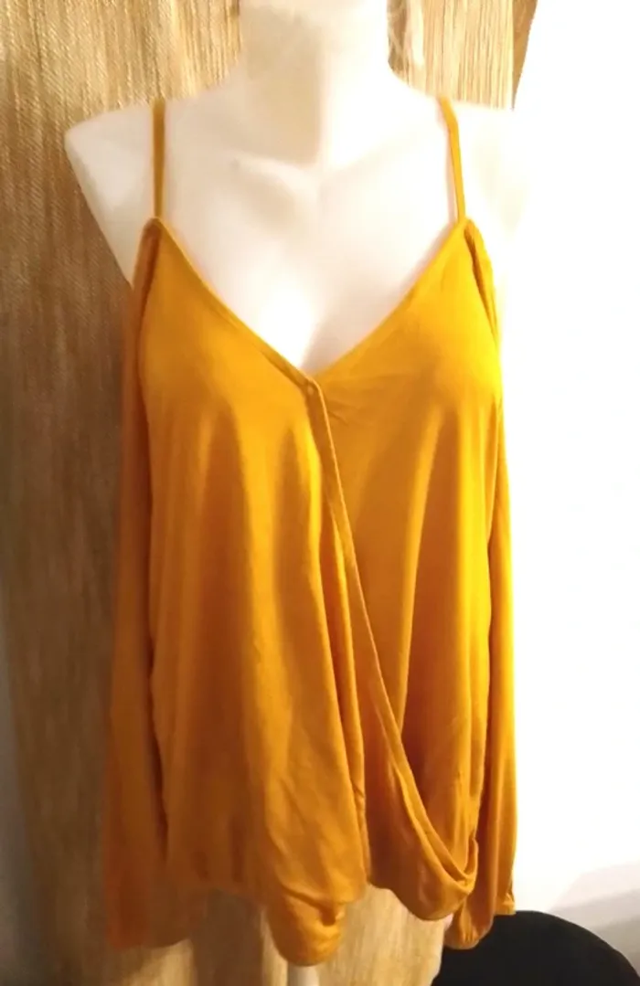 Haut effet cœur-croisé - taille M- House - 100%viscose neuf - photo numéro 6