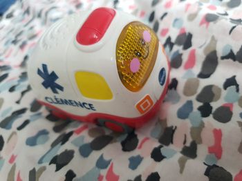 L ambulance Clemence tut tut mobile