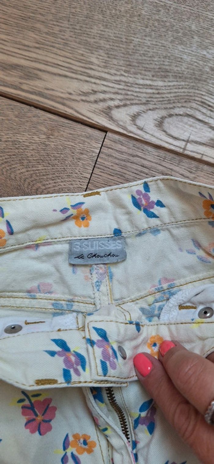 Short à fleurs. - photo numéro 3