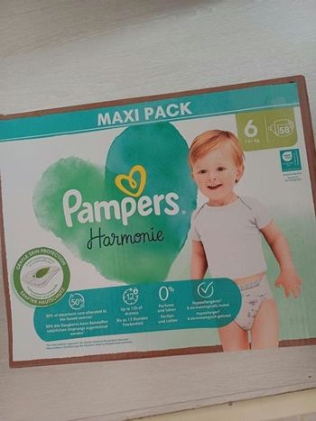 Un carton de couches pampers harmonie taille 6