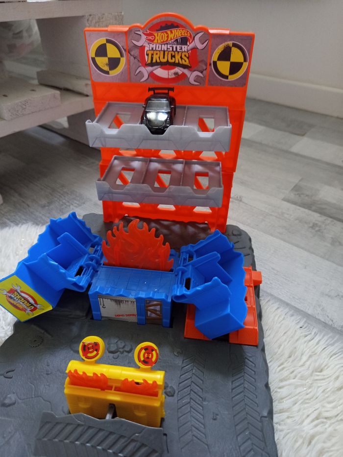 Monster trucks hotwheels - photo numéro 4