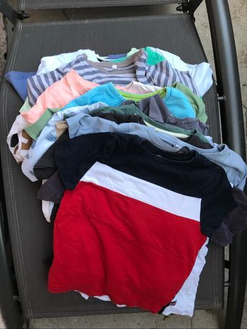 Lot de 23 t-shirt 8 ans
