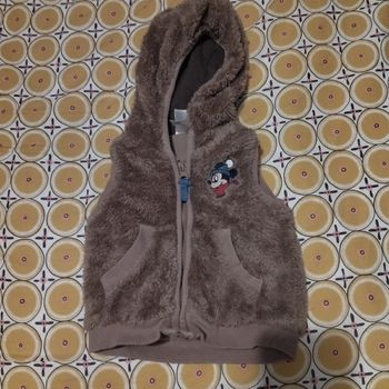 Gilet sans manches à capuche