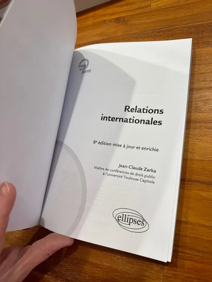 Livre, relation internationale, huitième édition - photo numéro 4