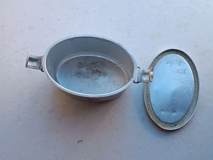 Ancienne gamelle aluminium - photo numéro 8