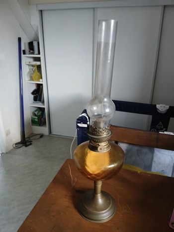 Lampe à petrole