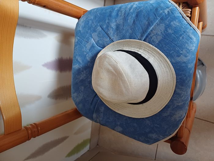 veste et chapeau de paille Garçons Taille 3 ans - photo numéro 6