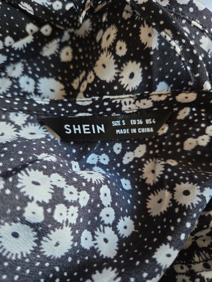 Robe à Fleur 🌸 Noir et Blanche de chez shein en taille S - photo numéro 7