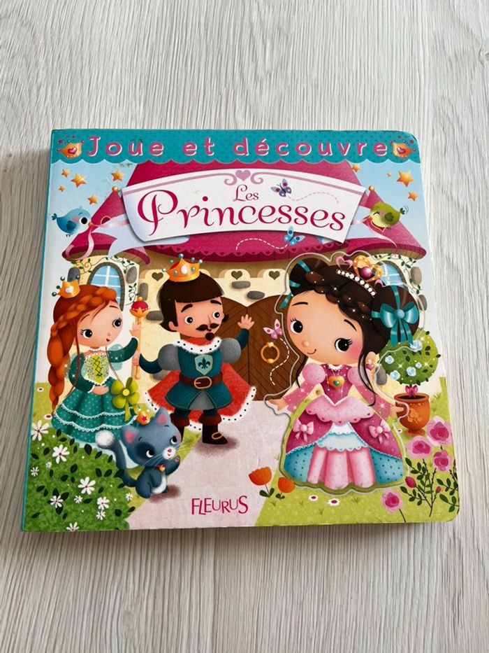 Livre puzzle les princesses