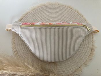 Sacoche banane couleur beige