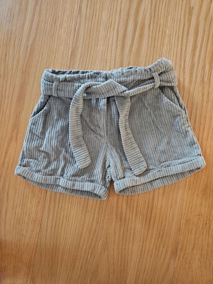 Short velours côtelé kaki