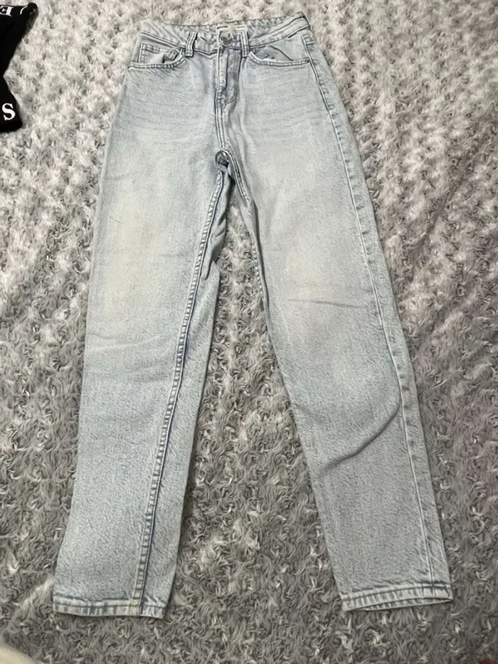 Jean mom slim bleu clair Bershka XXS 32